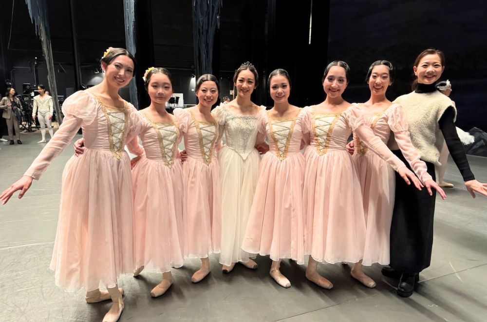 舞台の上のバレエダンサー